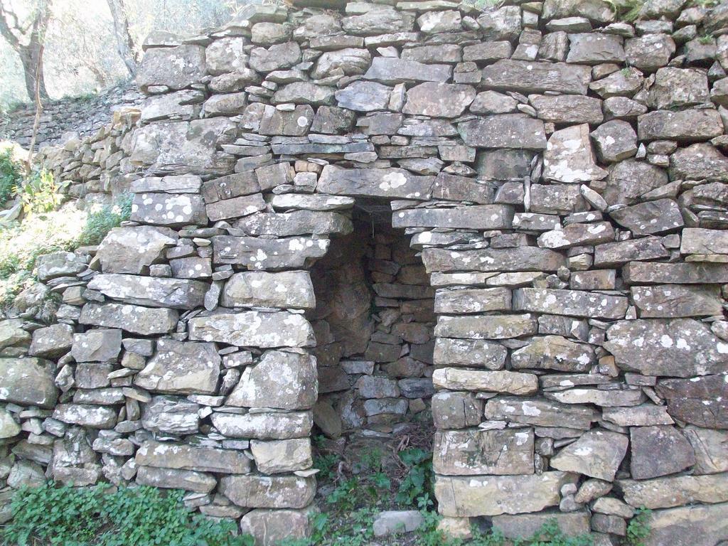 Piccolo Rifugio Nel Verde Chiusavecchia Ngoại thất bức ảnh